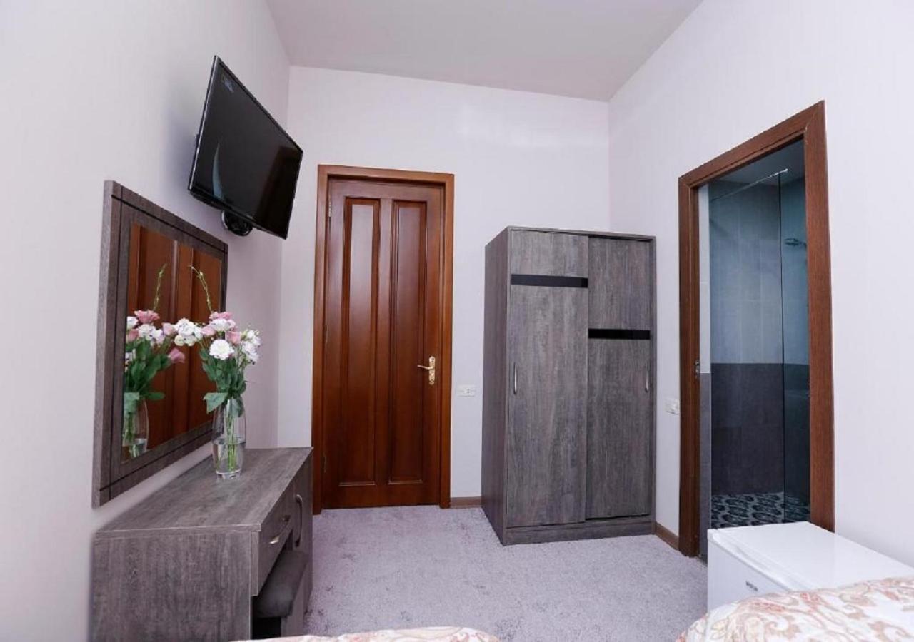 יירבאן Yard Guesthouse מראה חיצוני תמונה